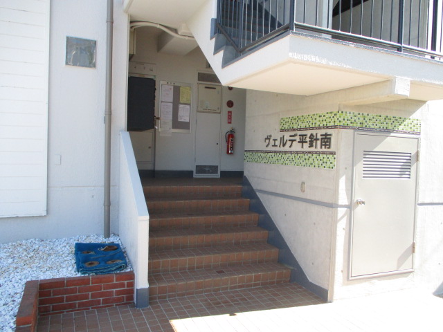 21/28 エントランス