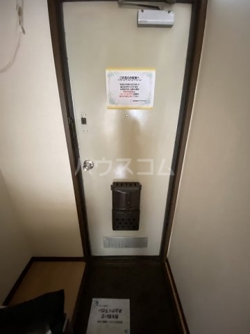 14/30 玄関