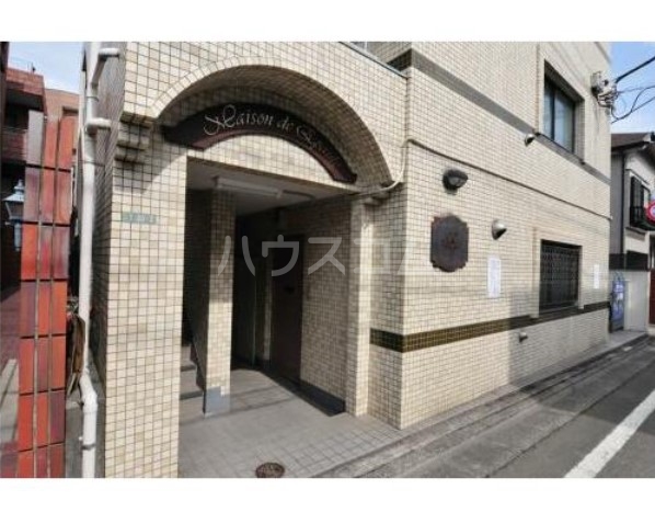 28/30 エントランス