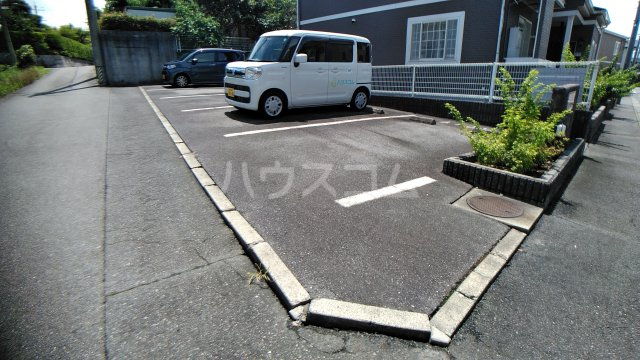 26/30 駐車場