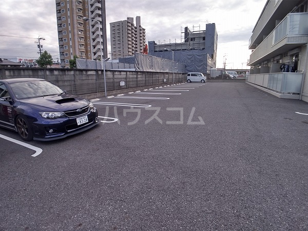 25/30 駐車場