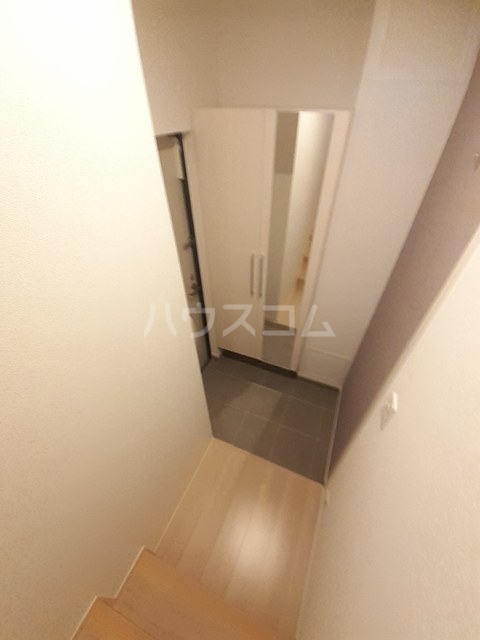 21/28 エントランス