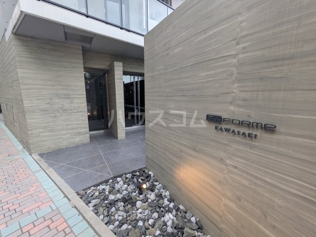 23/26 エントランス