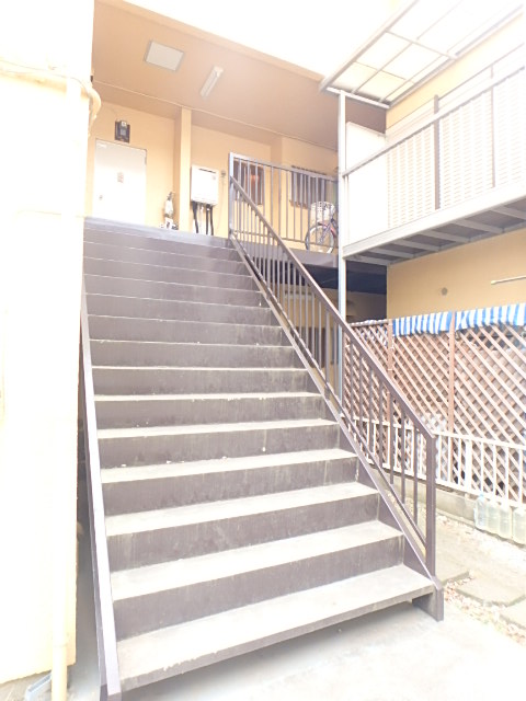 22/30 エントランス