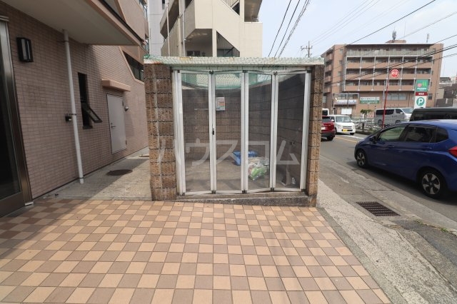 17/21 エントランス