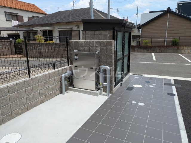 18/28 エントランス