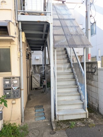 22/29 エントランス