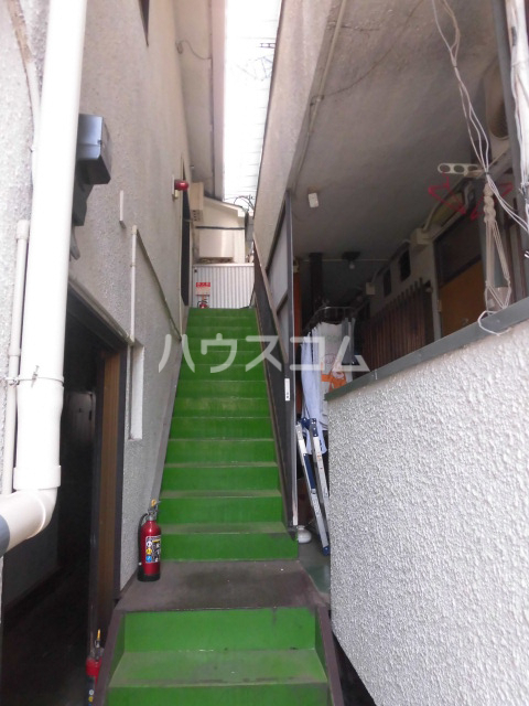 22/25 エントランス