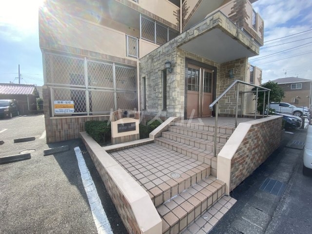 3/5 エントランス