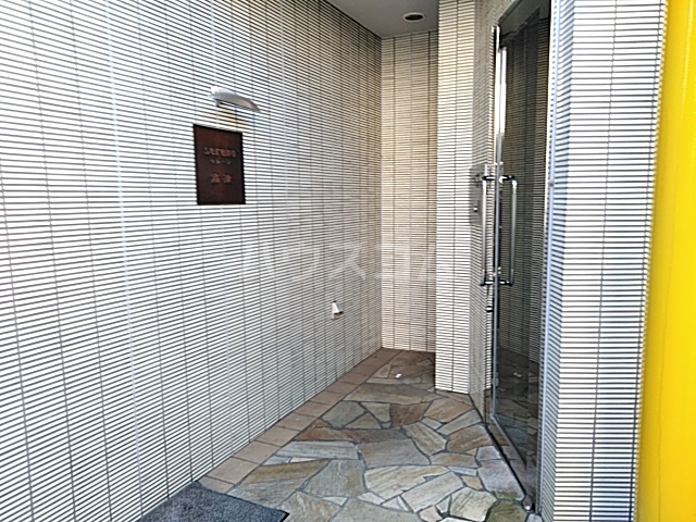 21/29 エントランス