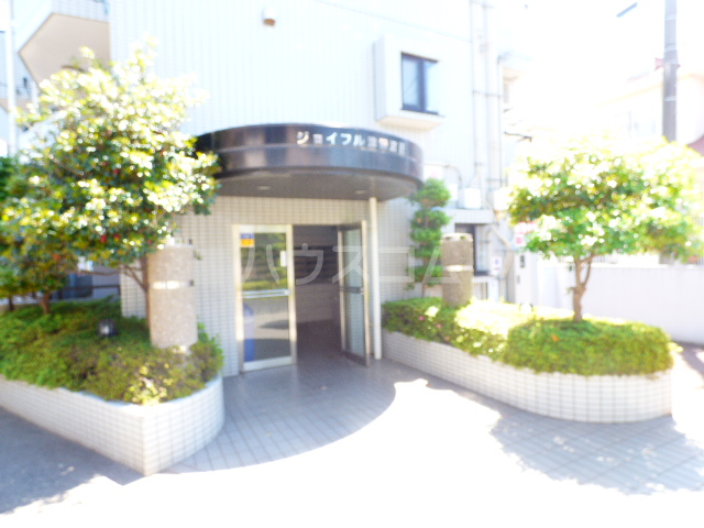 20/30 エントランス