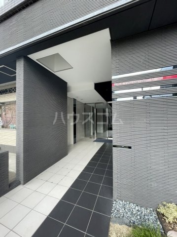 26/30 エントランス