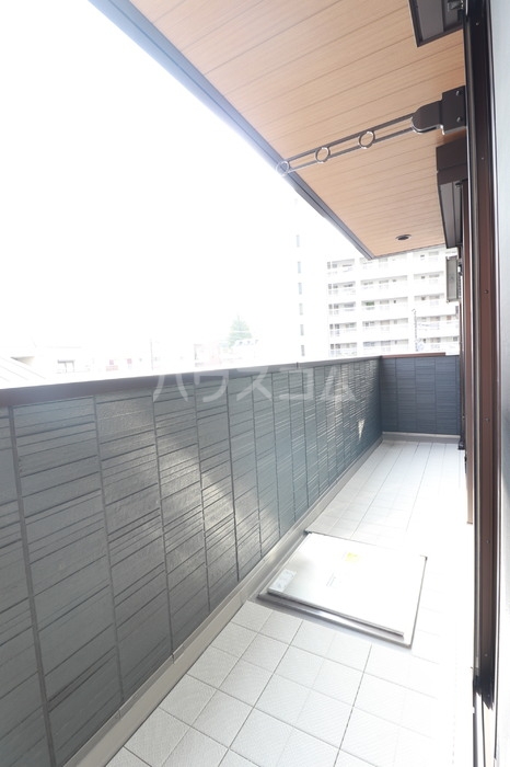 13/27 バルコニー