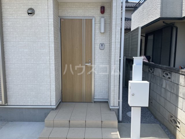 21/30 エントランス