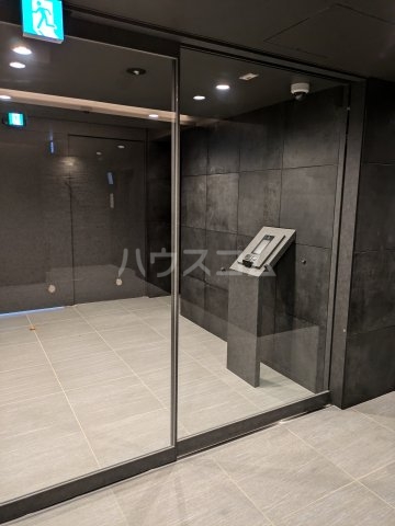 22/30 エントランス