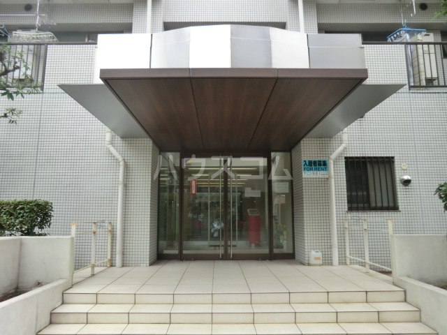 14/19 エントランス