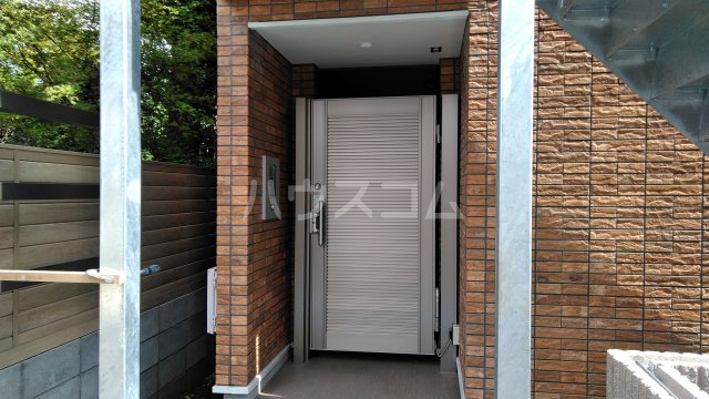 17/25 エントランス