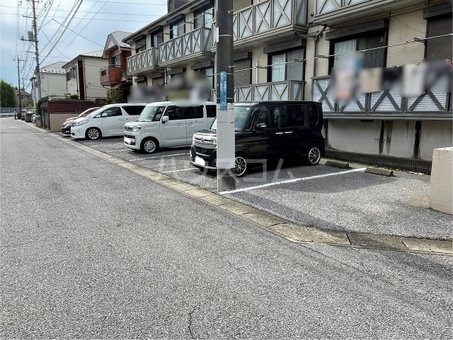 26/30 駐車場