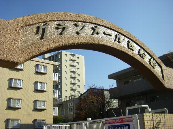 16/26 エントランス