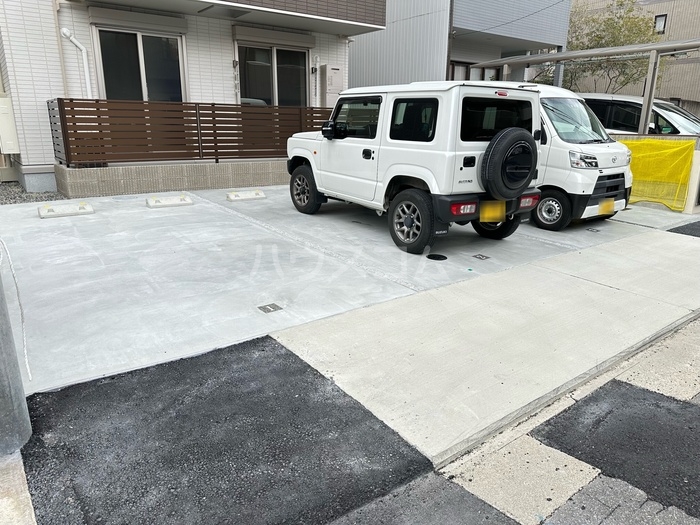 2/3 駐車場