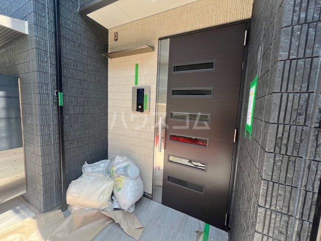 14/19 エントランス