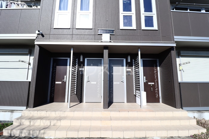 17/19 エントランス