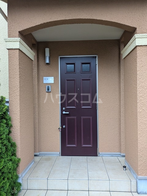 25/30 エントランス