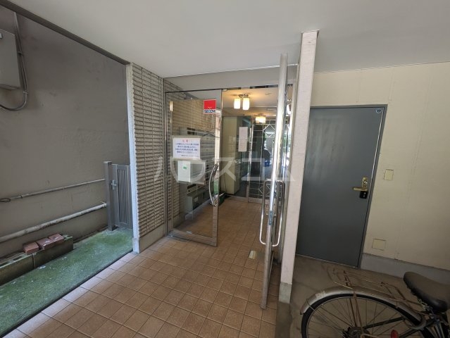 20/25 エントランス