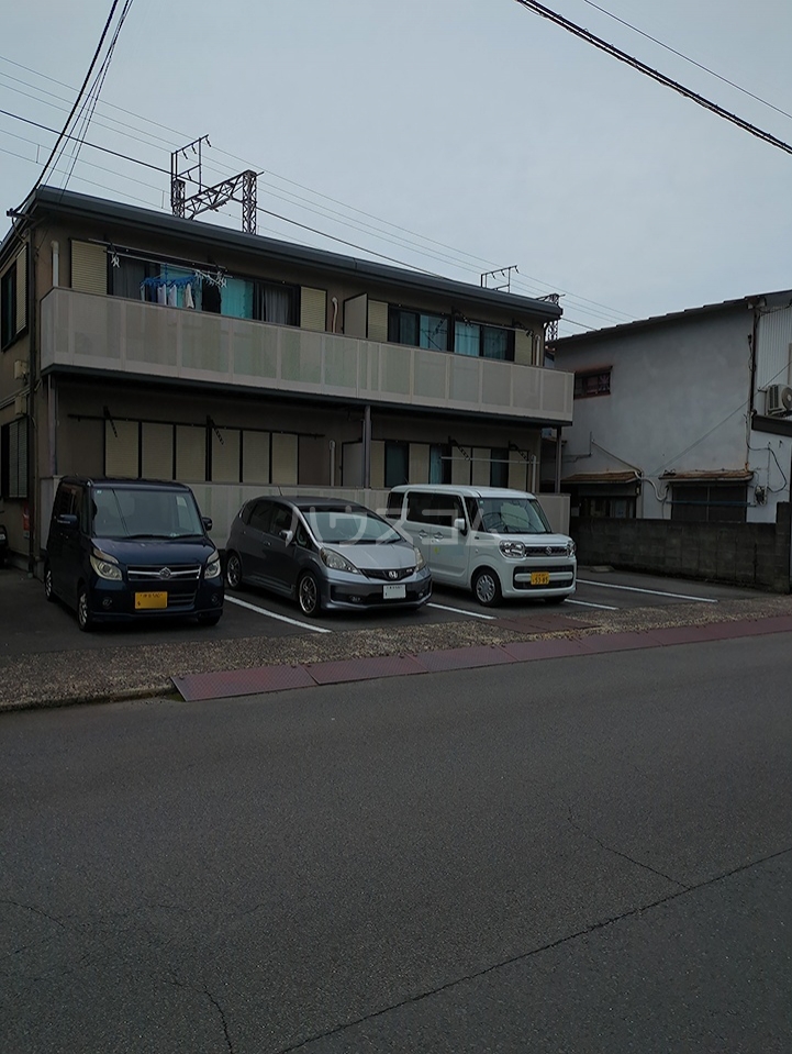 2/2 駐車場