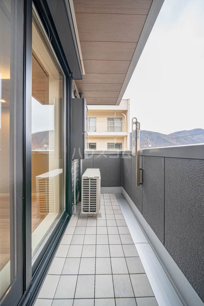 16/20 バルコニー