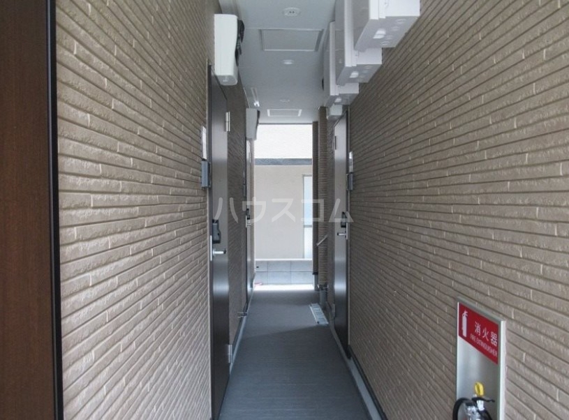 14/19 エントランス