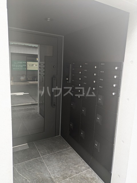 2/5 エントランス