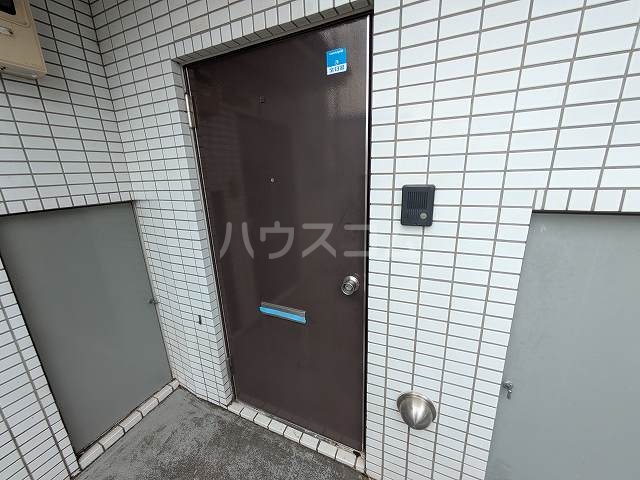 3/4 エントランス