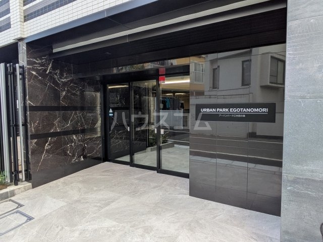 18/26 エントランス