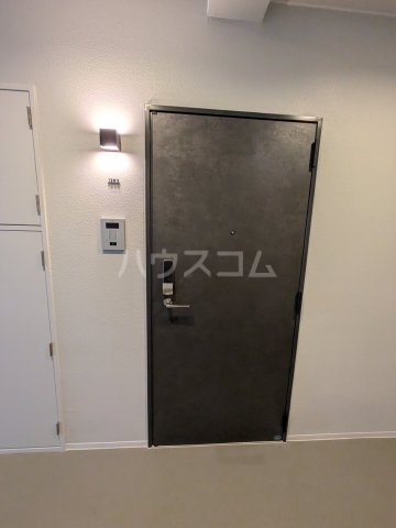 24/30 エントランス