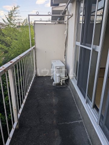 13/19 バルコニー