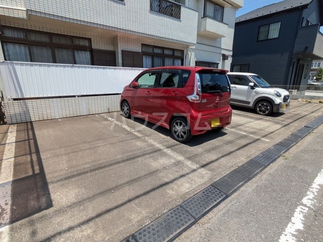 3/4 駐車場