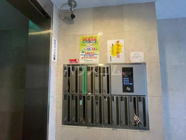 20/30 エントランス