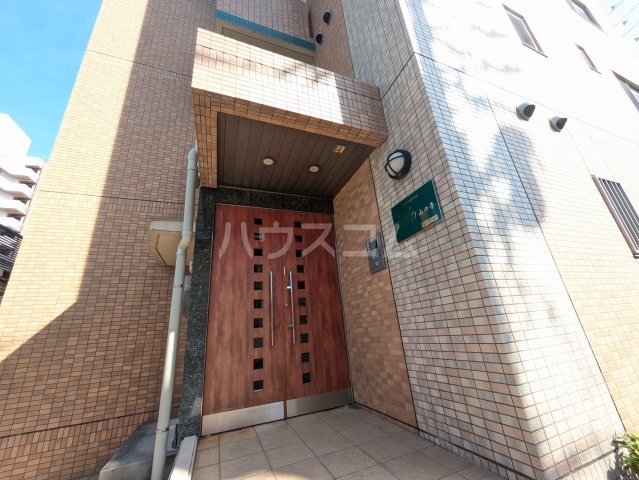 24/30 エントランス