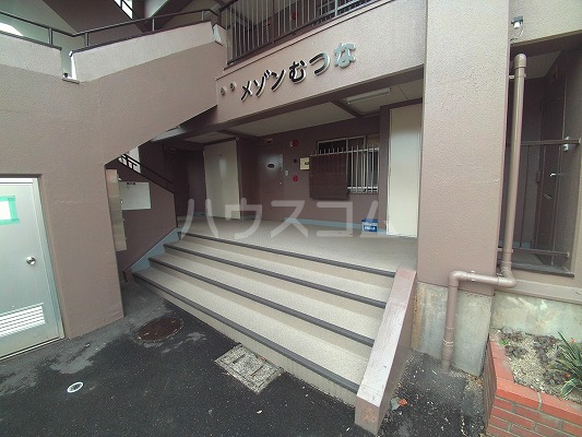 28/30 エントランス