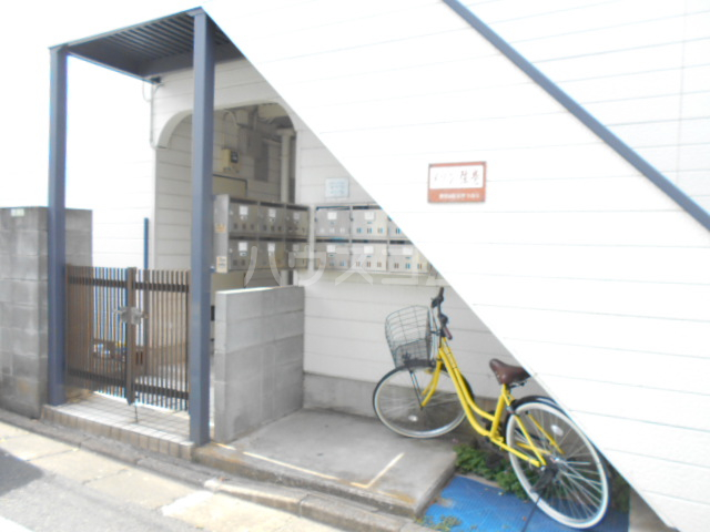 28/30 エントランス