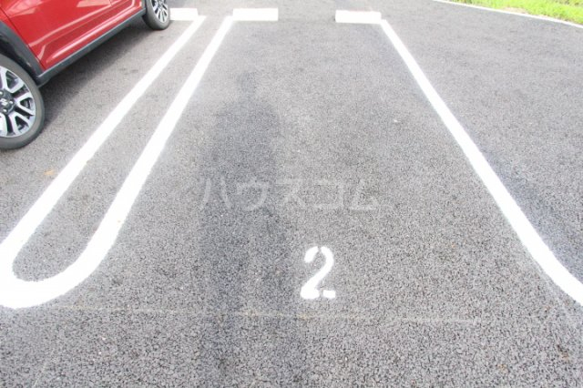 2/3 駐車場