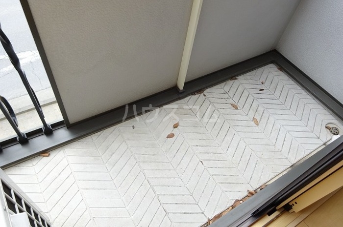 13/22 バルコニー