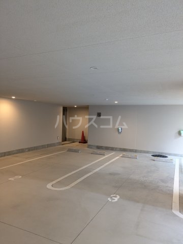 28/30 駐車場