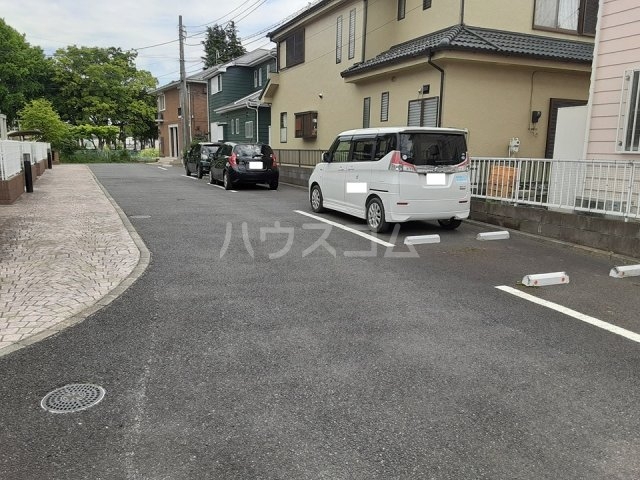 23/29 駐車場