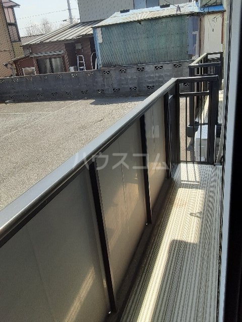 15/27 バルコニー