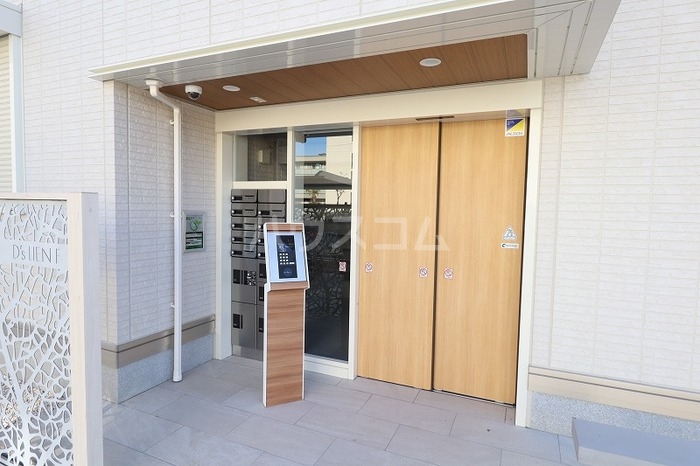 2/5 エントランス