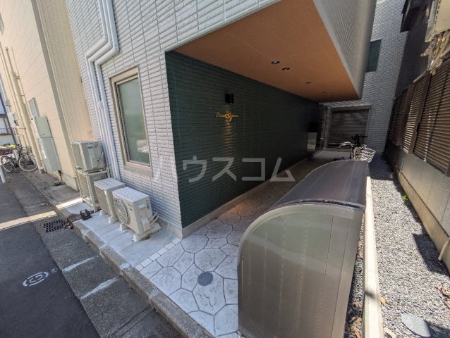 21/23 エントランス