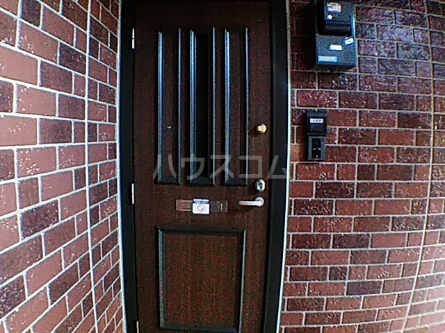 21/30 エントランス