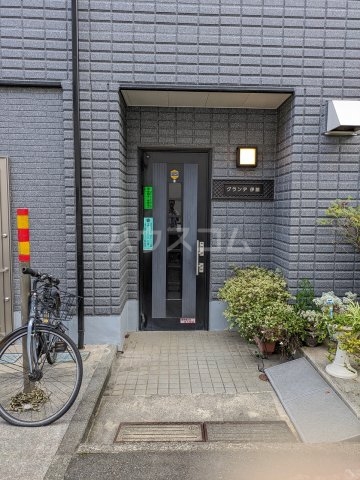 29/30 エントランス